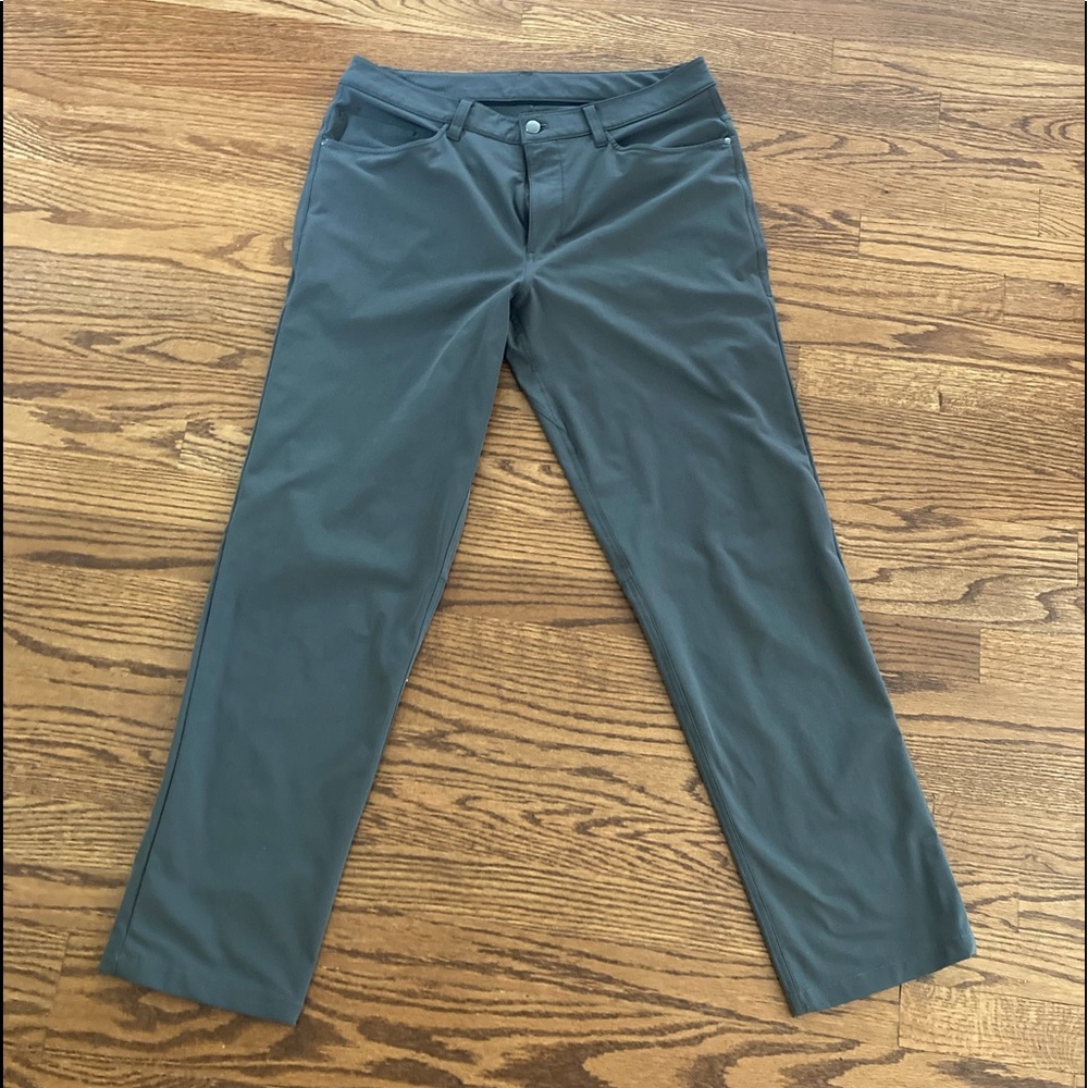 Lululemon ABC classic 32x30 excellent condition grey/green color